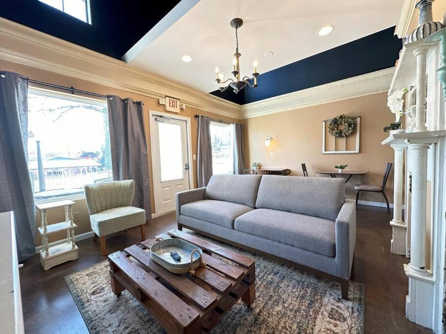 Haven At Hazel~Downtown Loft Apartment Demorest Екстериор снимка